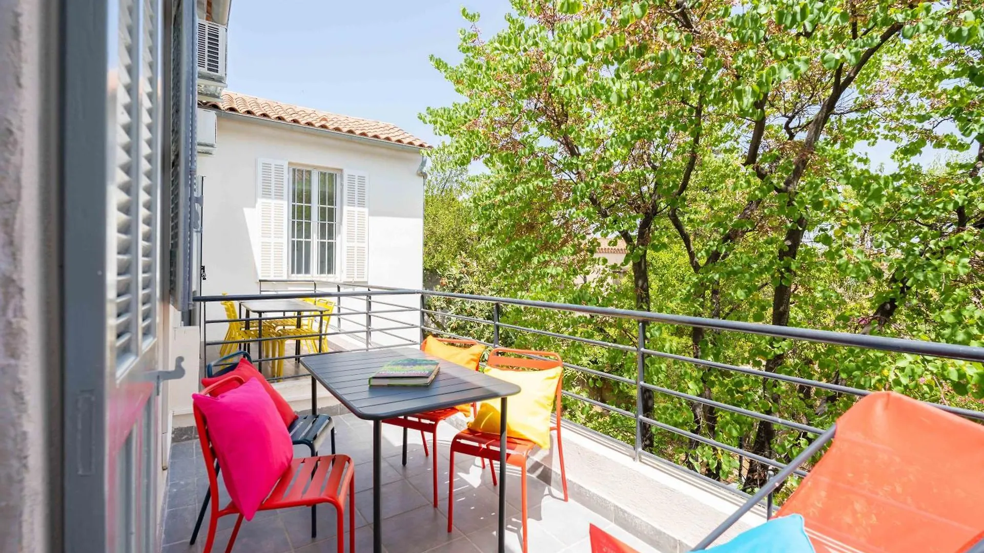 Apartamento Le Concorde 3 - Appartement 2 Chambres - 8 Pers - Terrasse - Clim Marselha